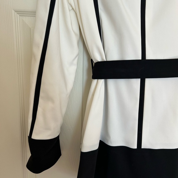 ESCADA trench jacket size 40/8 in great condition - Picture 6 of 7